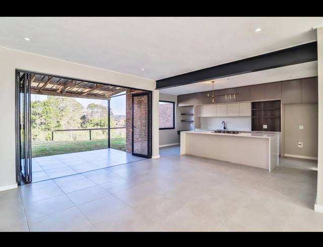 3 BEDROOM TOWNHOUSE FOR SALE IN LEONARD